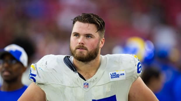Rams free agent center Shelton Coleman has signed for two years iwth the Bears.